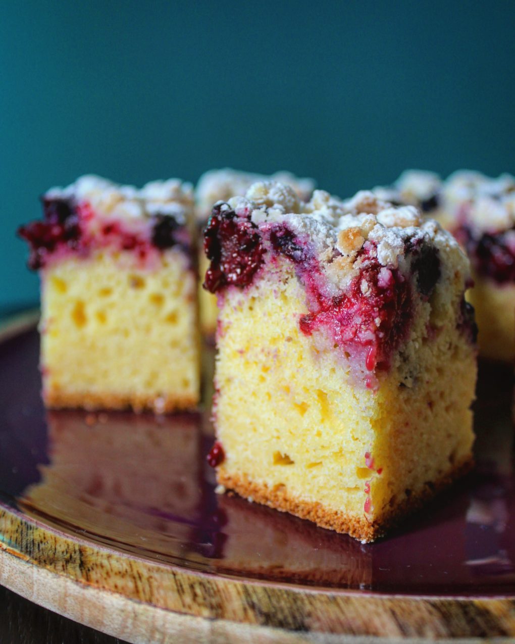 Torta allo yogurt e frutti di bosco