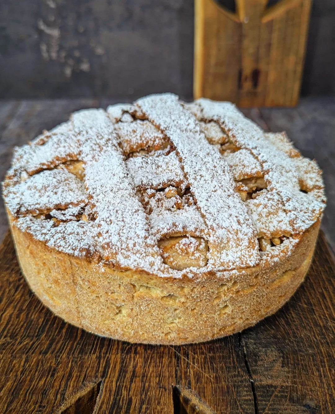 Crostata integrale con mele frutta secca e miele