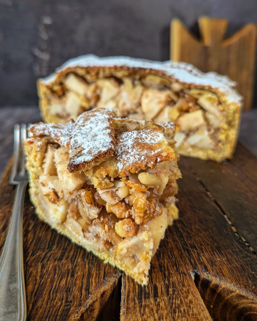 Crostata integrale con mele frutta secca e miele